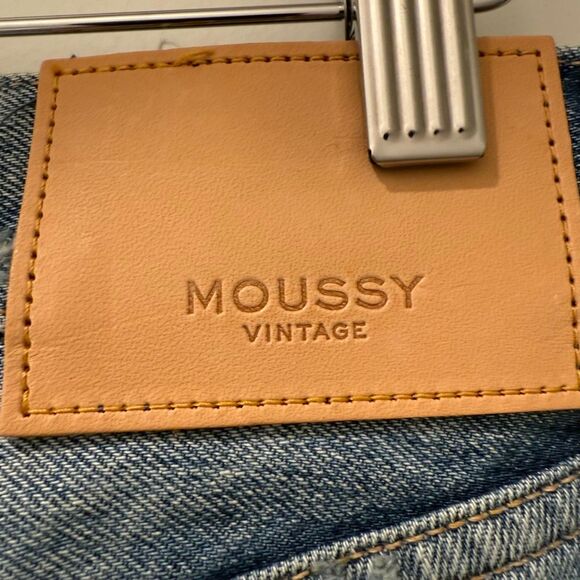 New Moussy Vintage Tapered Distressed Jeans Size 26 - Picture 3 of 6